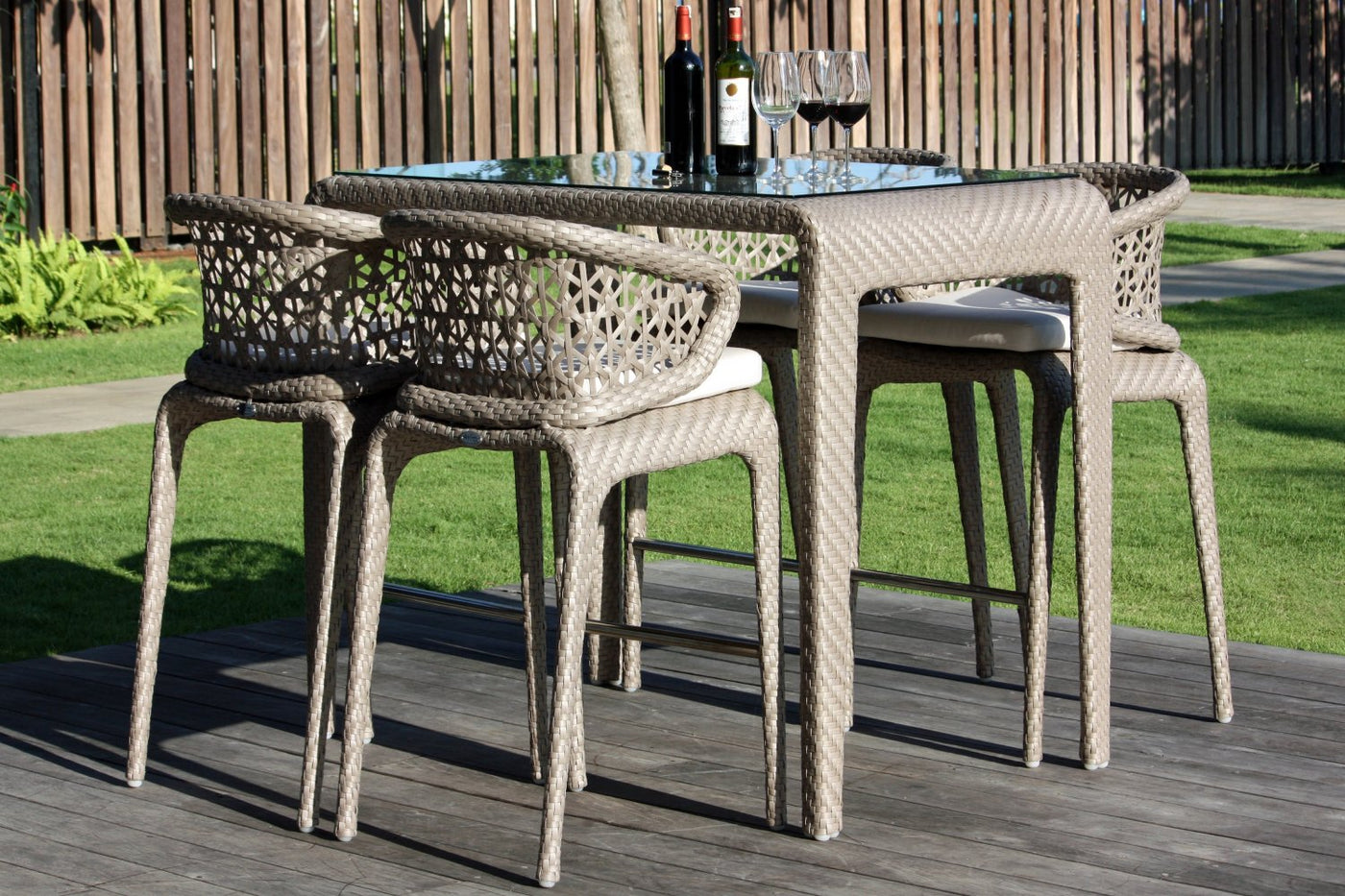 Skyline Design Journey 4 Seat Outdoor Bar Set with High Table Luxury Stoves