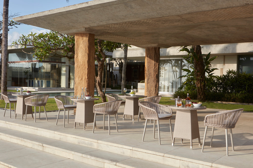 Skyline Design - Valetti - 8 Seat Outdoor Dining Set with Round Tivoli Bistro Tables