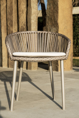 Skyline Design - Valetti - 4 Seat Outdoor Dining Set with Large Round Tivoli Bistro Table
